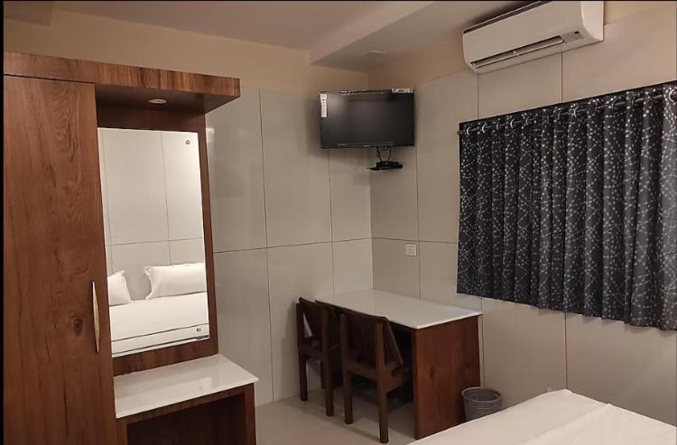 Апартаменты Quilon Residency Коллам Экстерьер фото