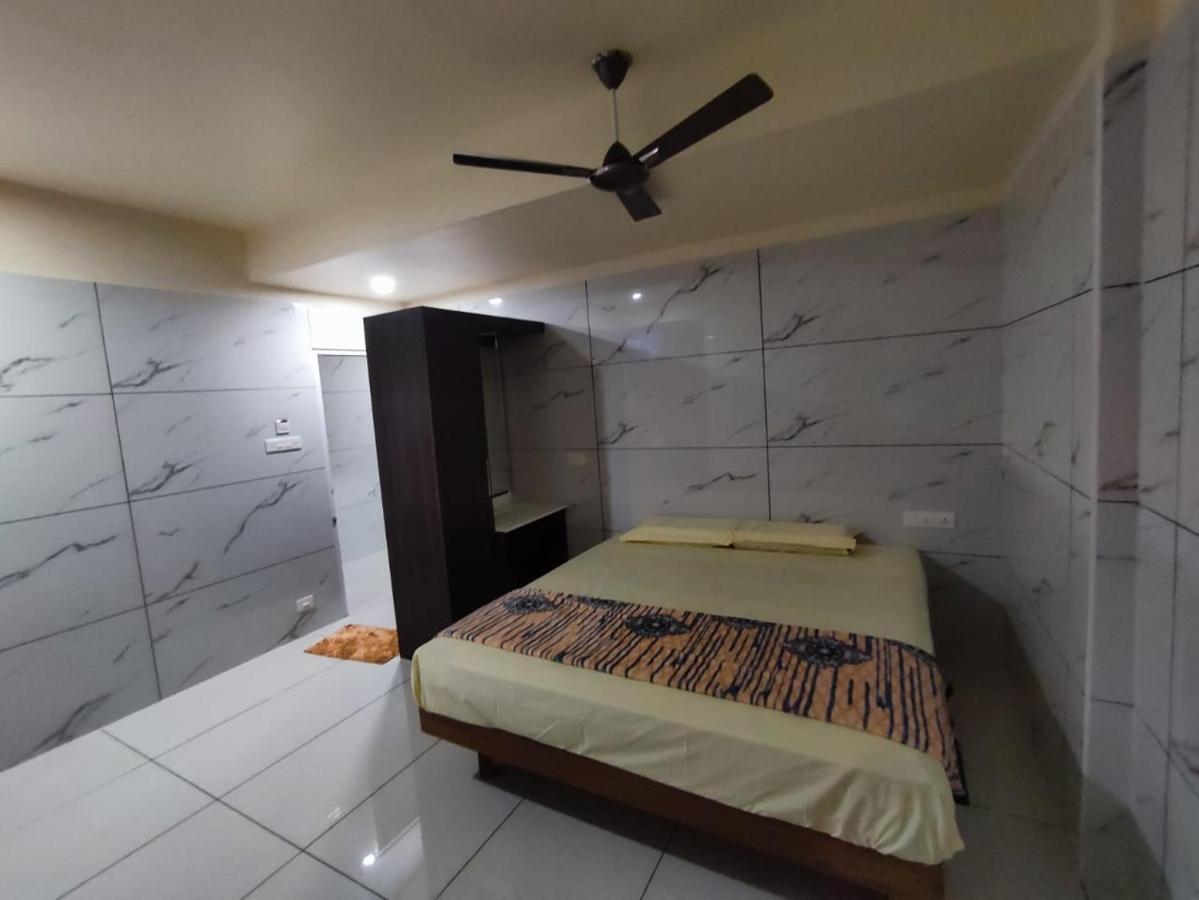 Апартаменты Quilon Residency Коллам Экстерьер фото